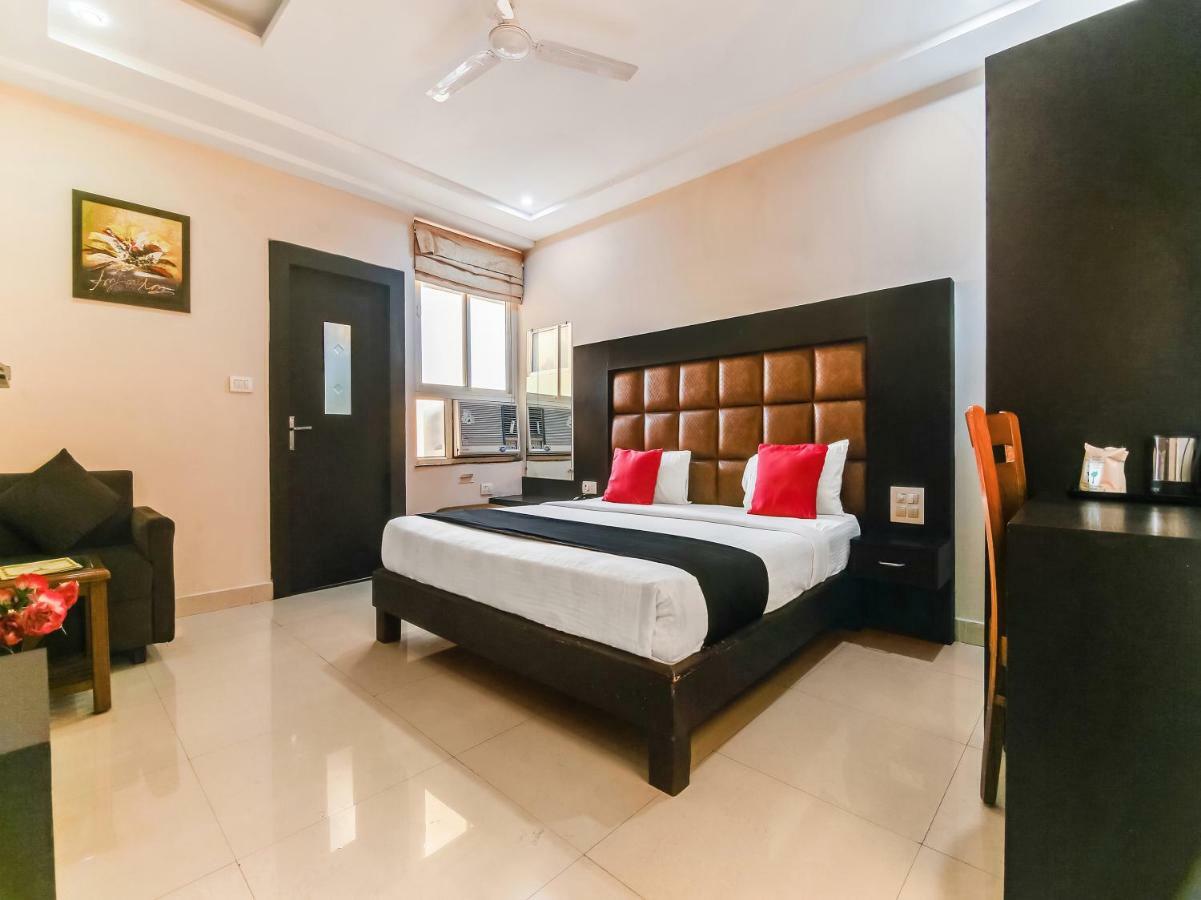 Capital O 32619 Hotel Sugar Palm Gwalior Eksteriør bilde