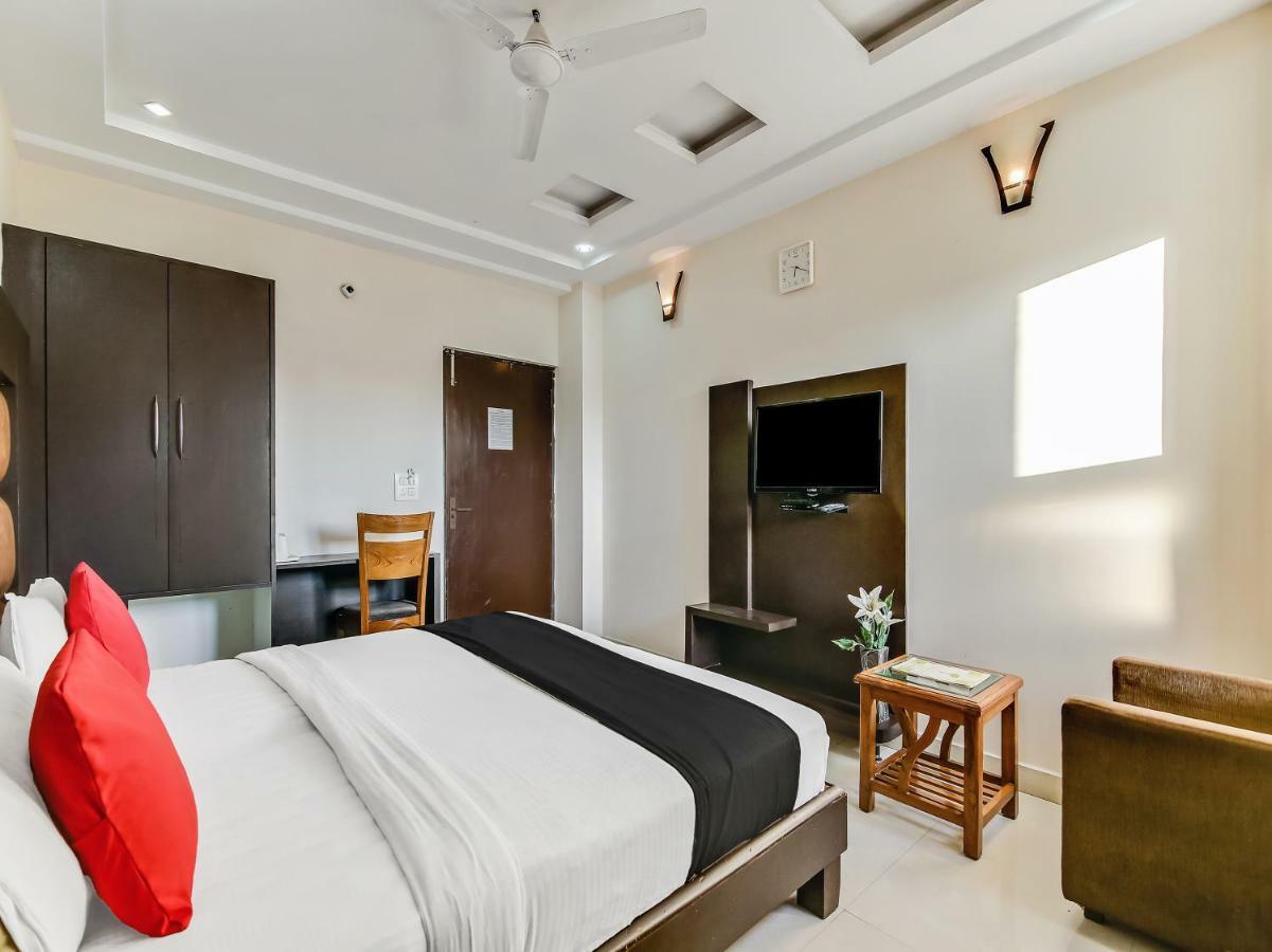 Capital O 32619 Hotel Sugar Palm Gwalior Eksteriør bilde