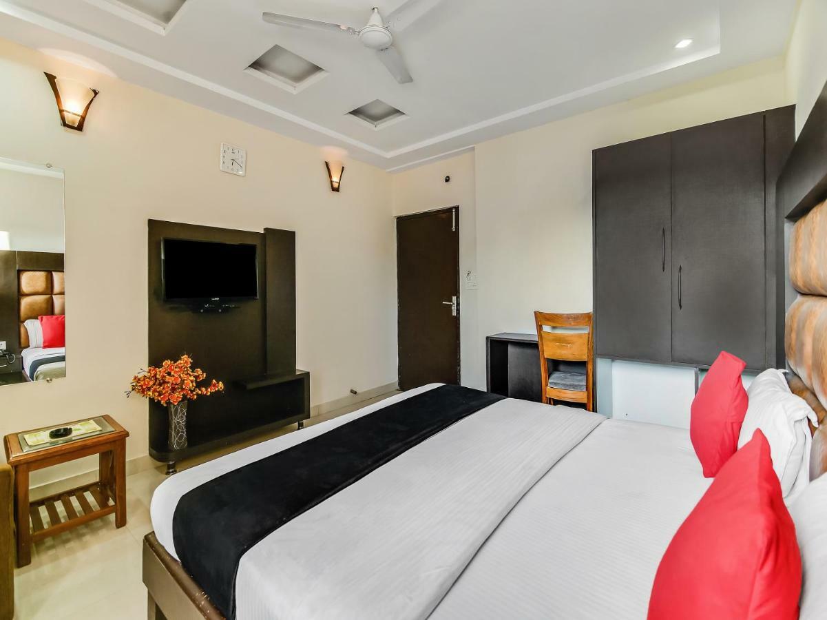 Capital O 32619 Hotel Sugar Palm Gwalior Eksteriør bilde