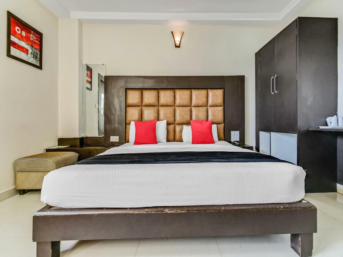 Capital O 32619 Hotel Sugar Palm Gwalior Eksteriør bilde