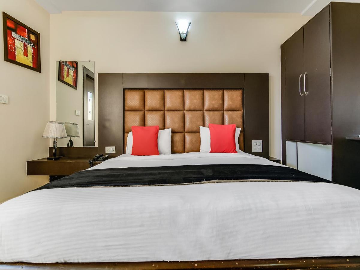 Capital O 32619 Hotel Sugar Palm Gwalior Eksteriør bilde